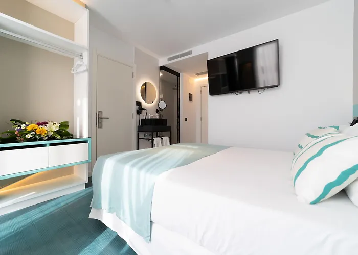 Отель Sercotel Puerto De La Luz